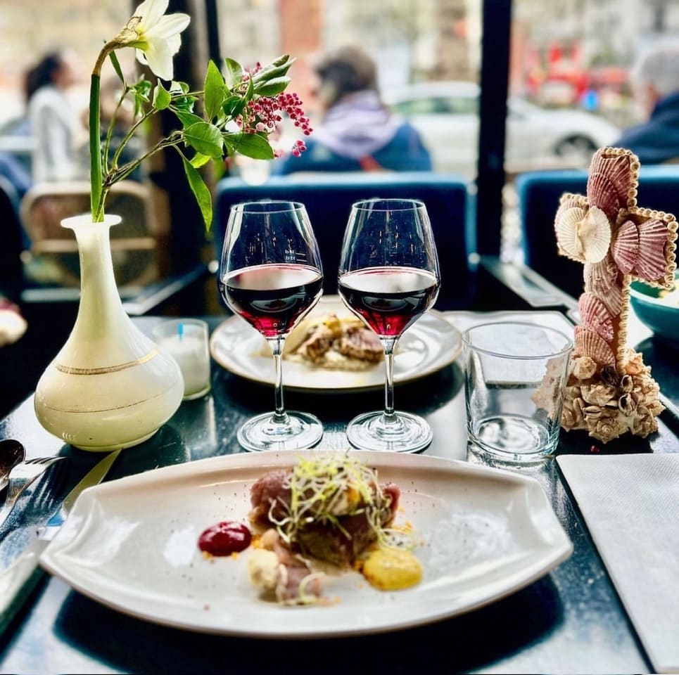 Restaurant au bord de l’eau à Paris : où manger avec vue ?